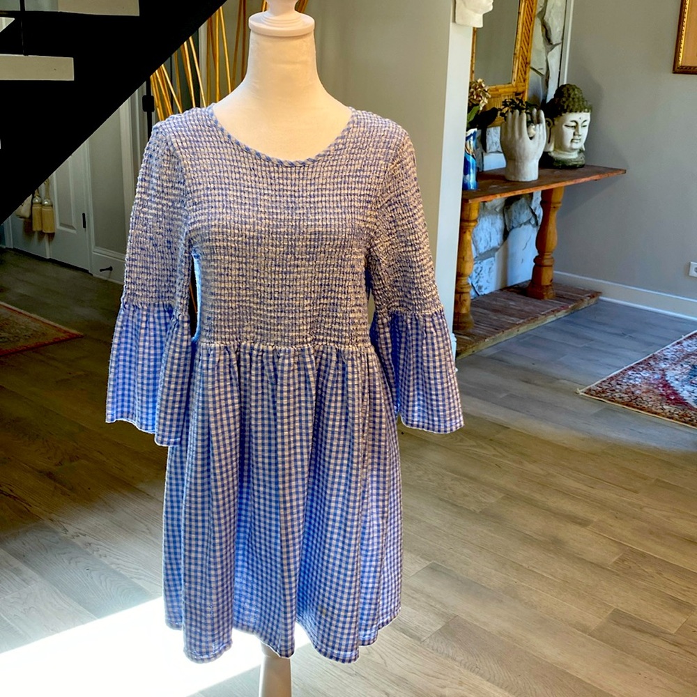 Vasna fun sear sucker cornflower dress.